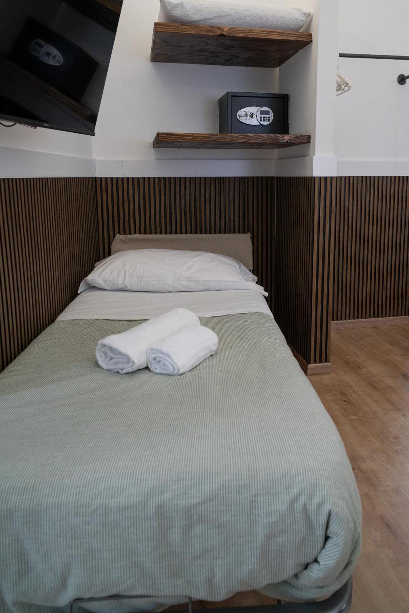 B&B Universita Naples Luaran gambar