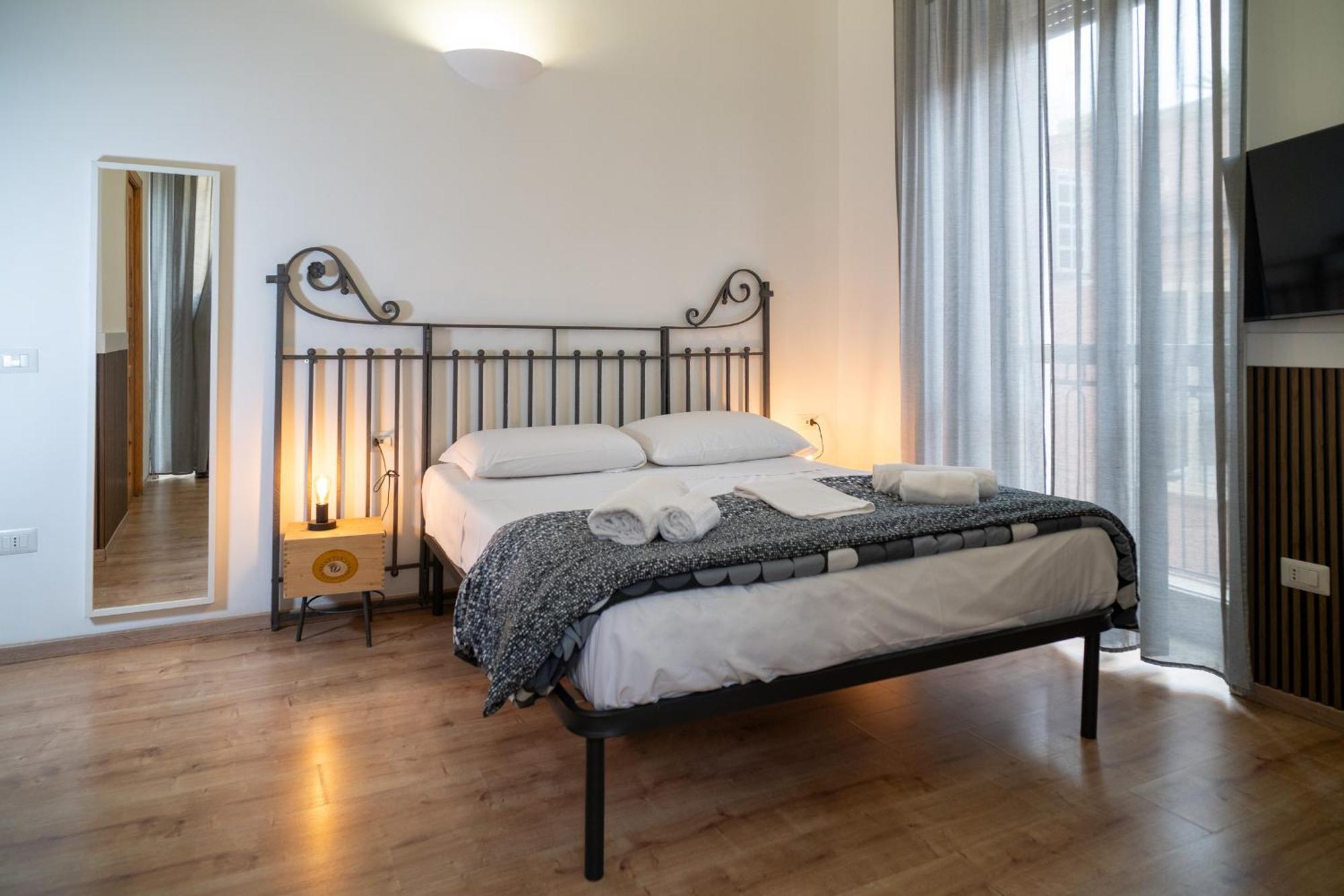 B&B Universita Naples Luaran gambar