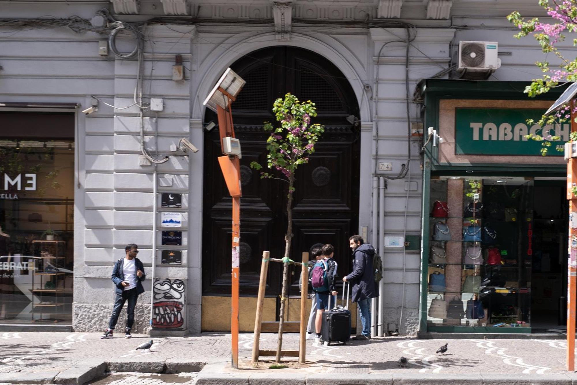 B&B Universita Naples Luaran gambar