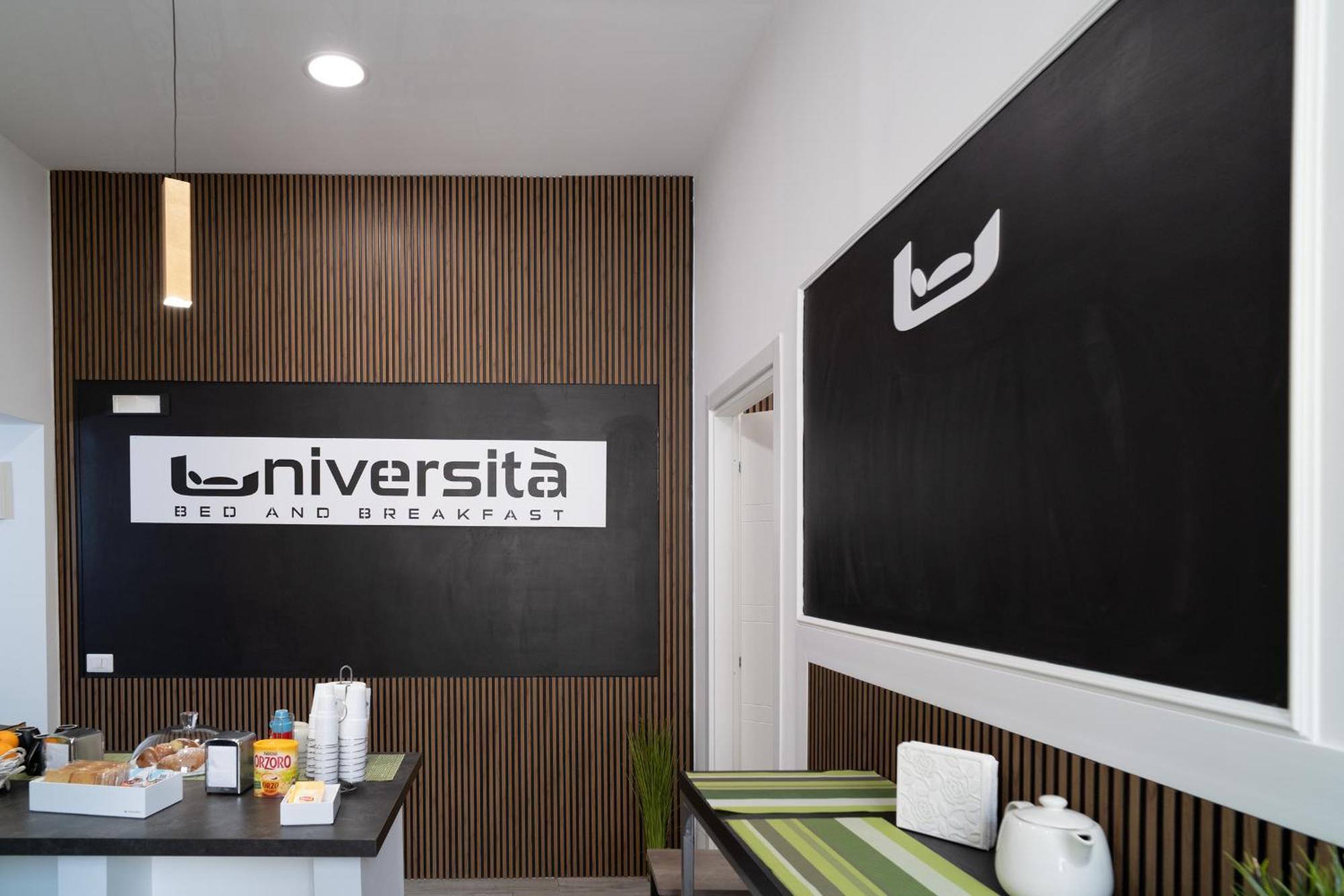 B&B Universita Naples Luaran gambar