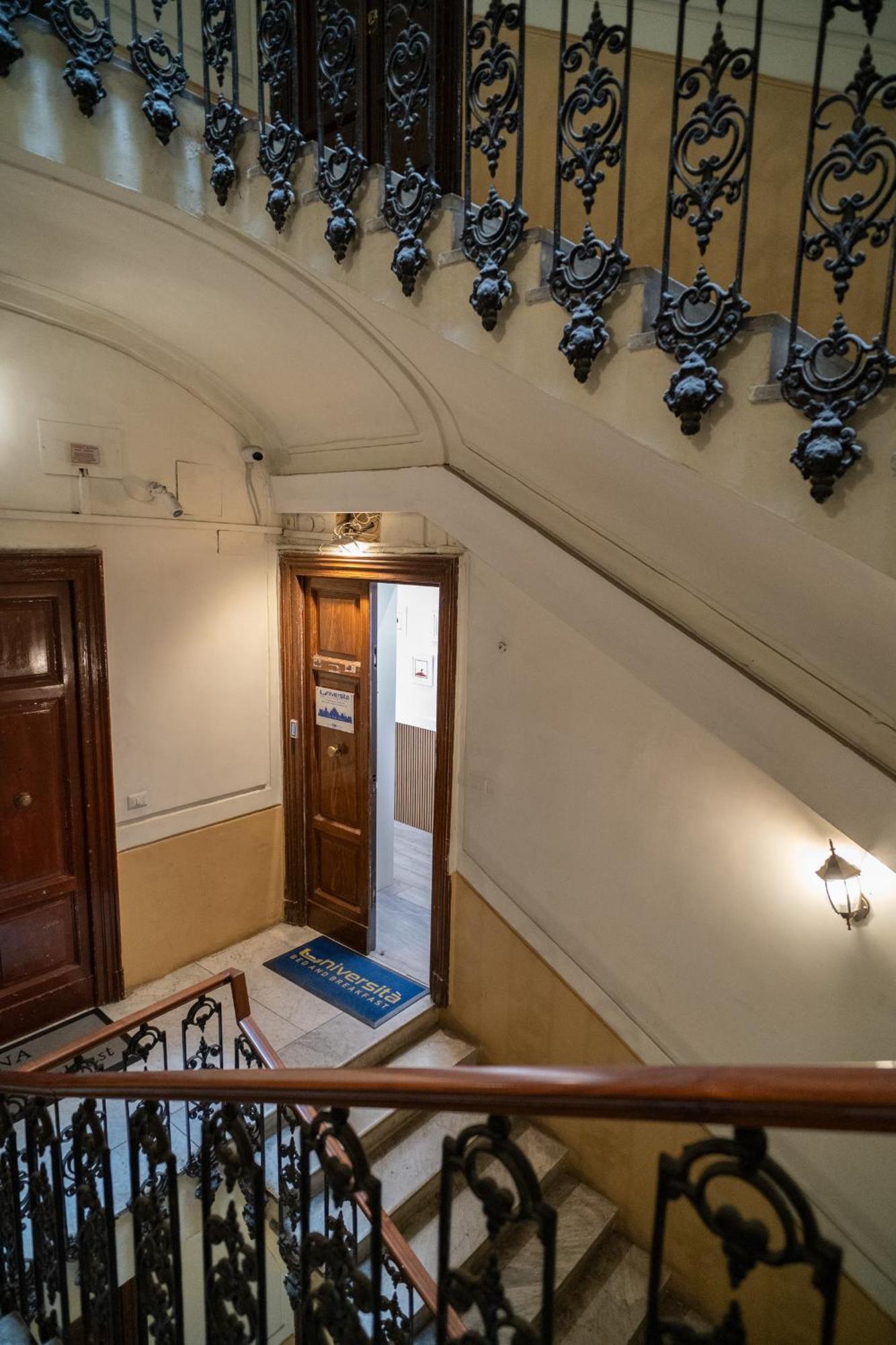 B&B Universita Naples Luaran gambar